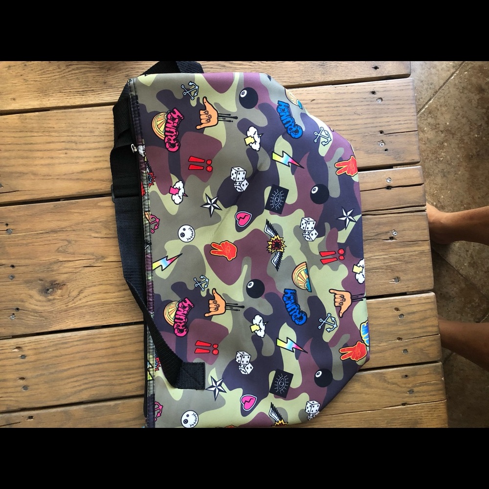 Tote bag with zipper